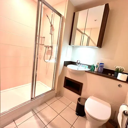 Canada Water Se16 7Aq 2Bed 2Bathroom Ap London Exterior photo